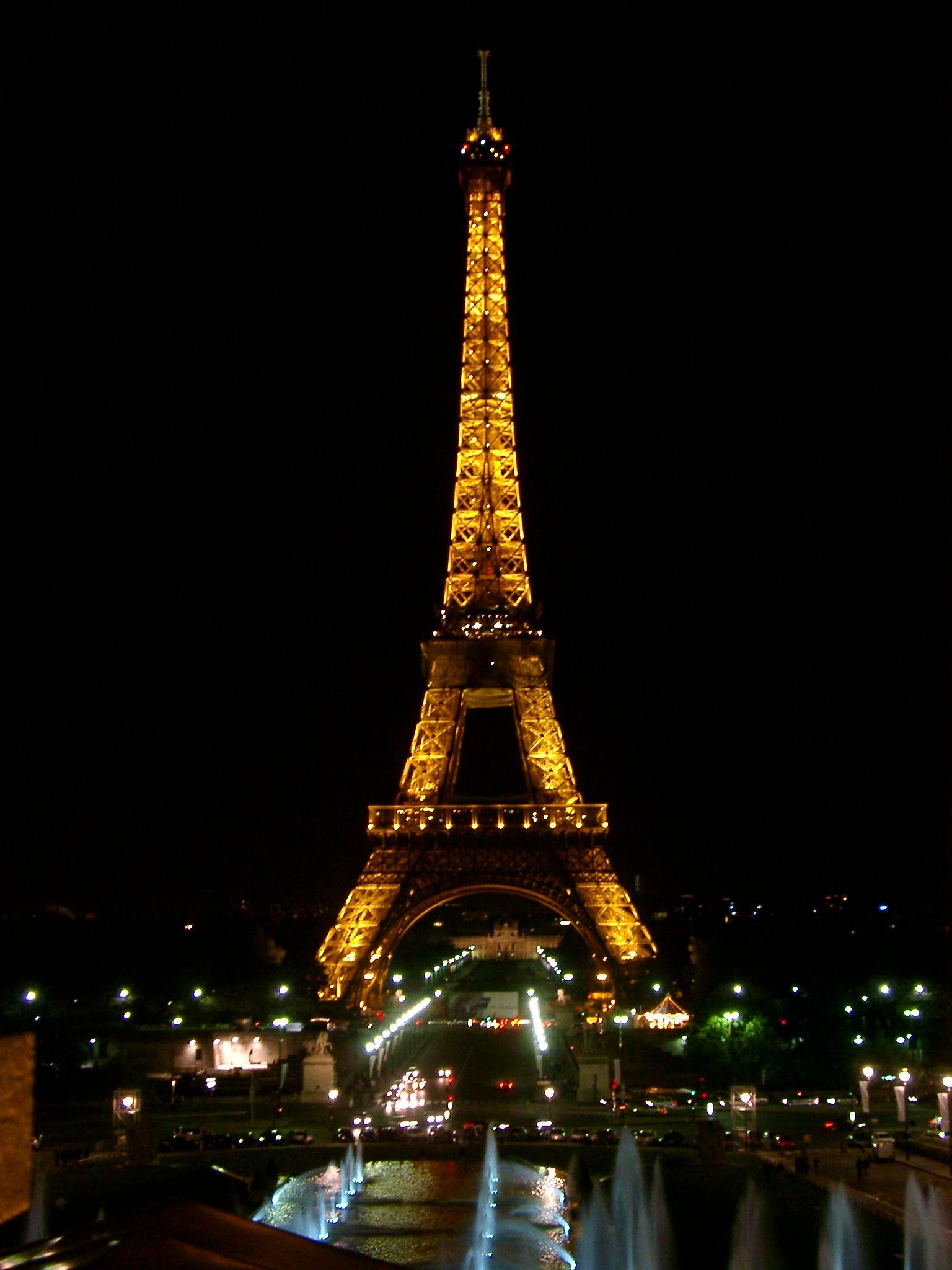 sfondo di torre eiffel di notte,torre,notte,area metropolitana,attrazione turistica,città