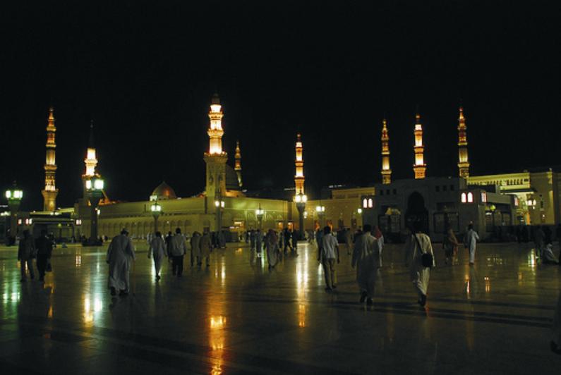 carta da parati masjid e nabvi,notte,città,moschea,luogo di culto,costruzione