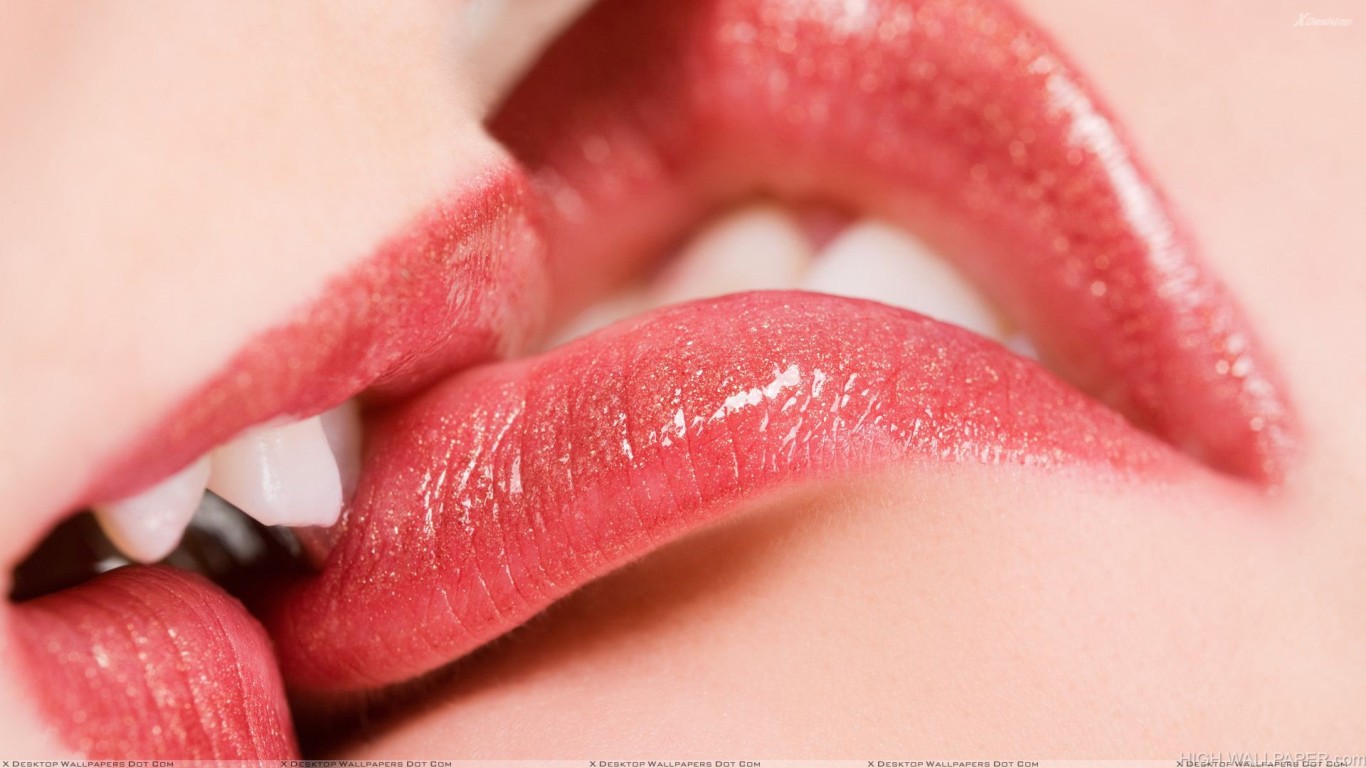 download di sfondi bacio labbra,labbro,bocca,rosa,avvicinamento,dente