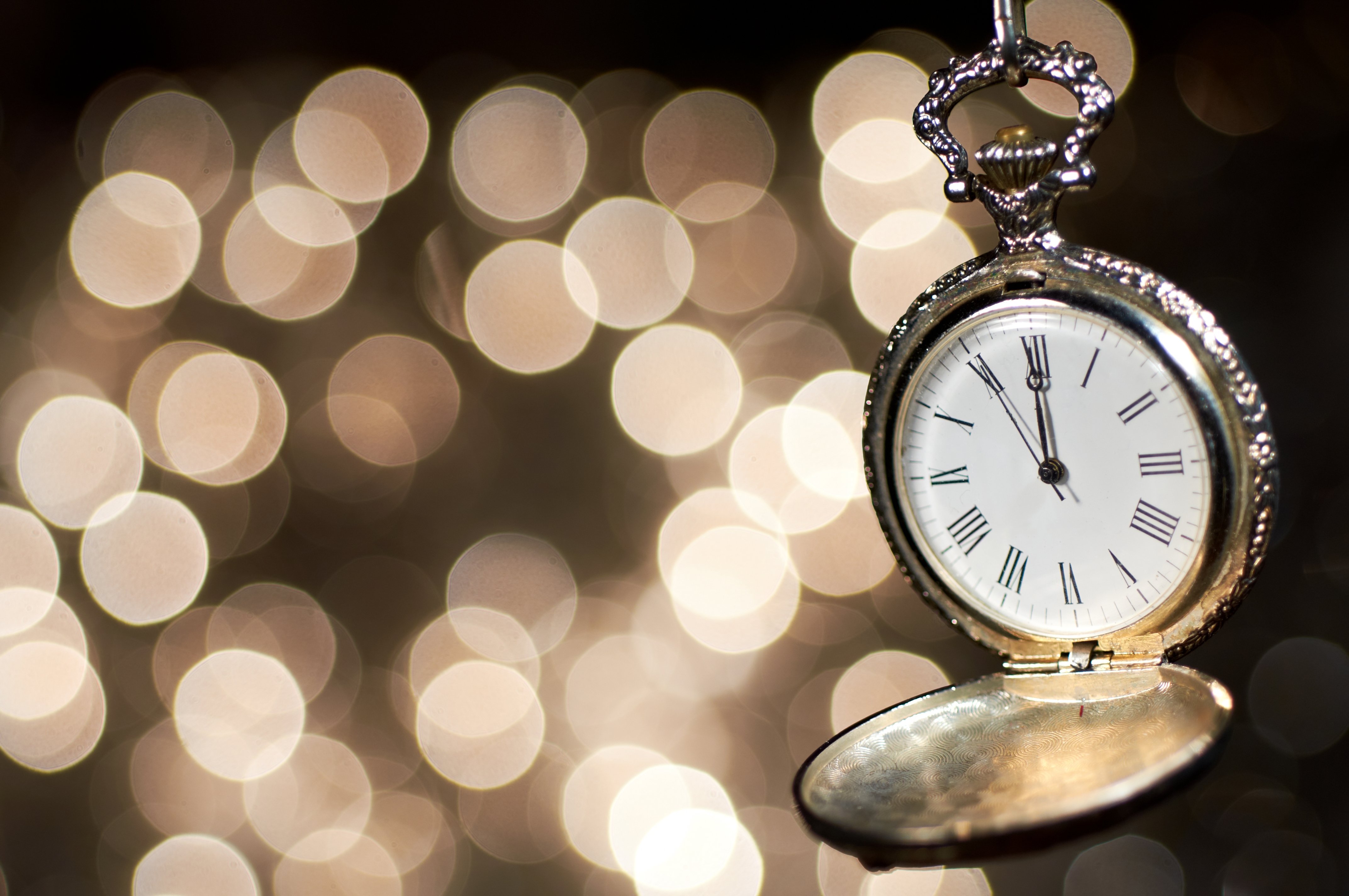 tiempo de reloj,reloj,reloj de bolsillo,reloj,fotografía de naturaleza muerta,fotografía