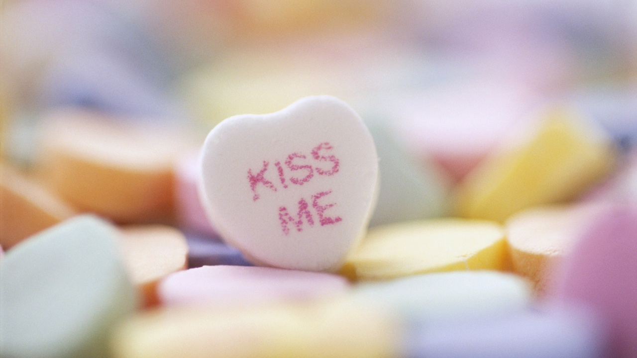 kiss me wallpaper,sweethearts,heart,sweetness,love,confectionery
