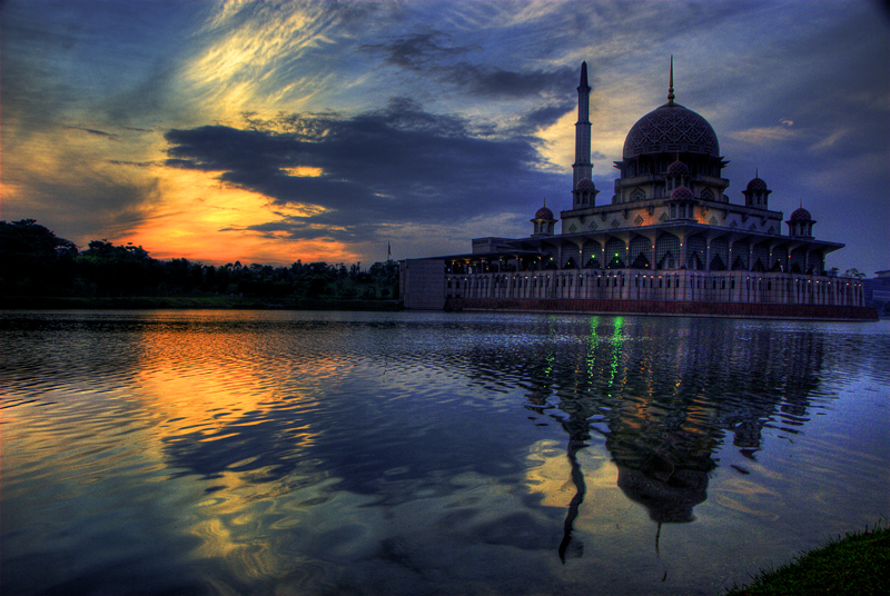 美しいモスクの壁紙,空,反射,モスク,雲,リフレクティングプール
