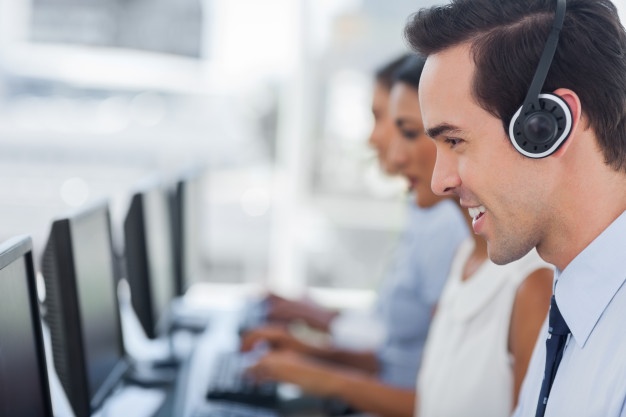 fondo de pantalla de call center,trabajo,trabajador de cuello blanco,centro de llamadas,gafas,auriculares