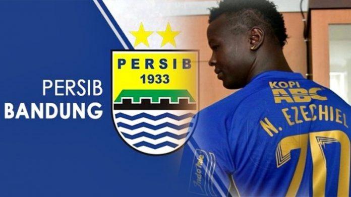 壁紙pemain persib,フォント,広告,tシャツ,バナー,スポーツウェア