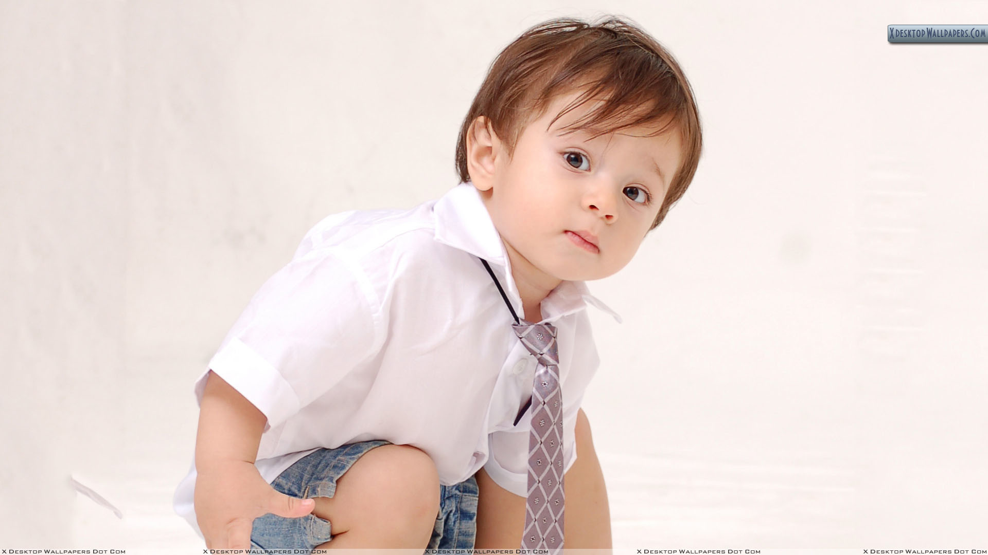 small kids wallpaper,child,toddler,cheek,child model,sitting