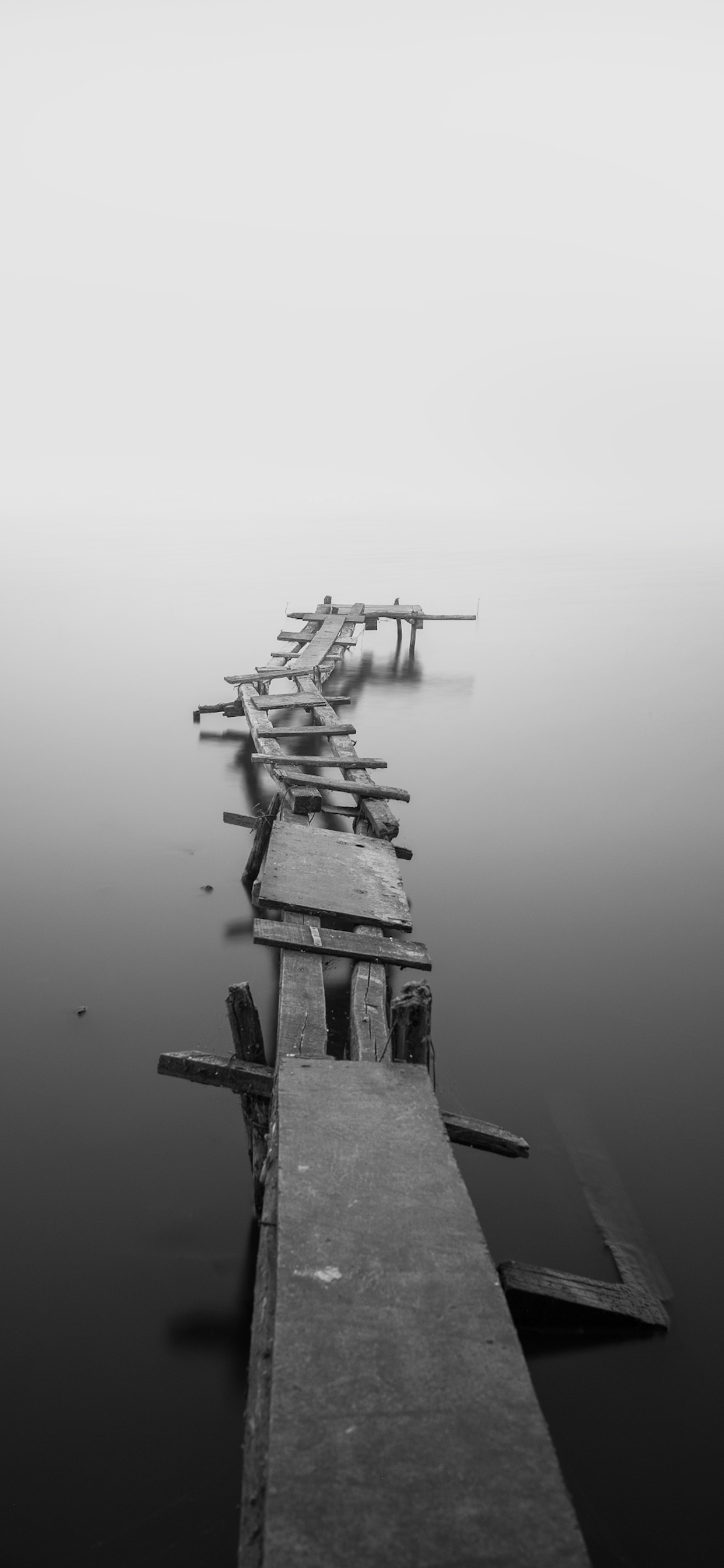 white iphone wallpaper,atmospheric phenomenon,black and white,fog,calm,monochrome photography