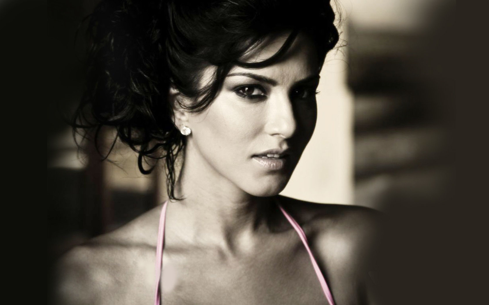 sunny leone wallpaper,hair,face,lip,beauty,shoulder