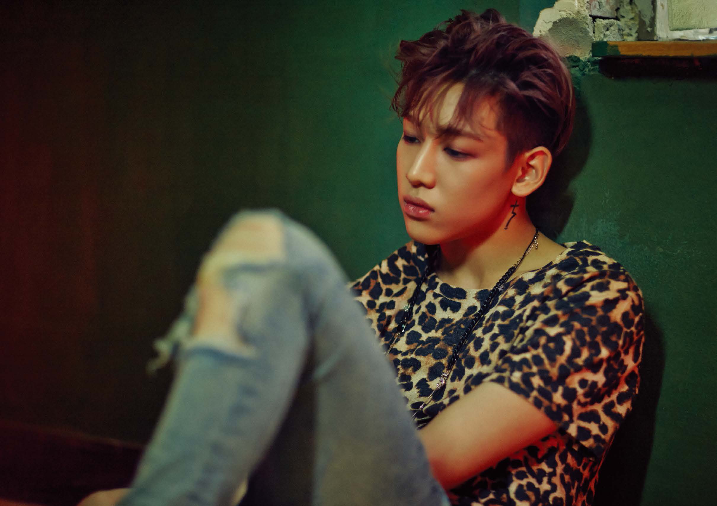 bambam wallpaper,hairstyle,chin,forehead,cool,sitting