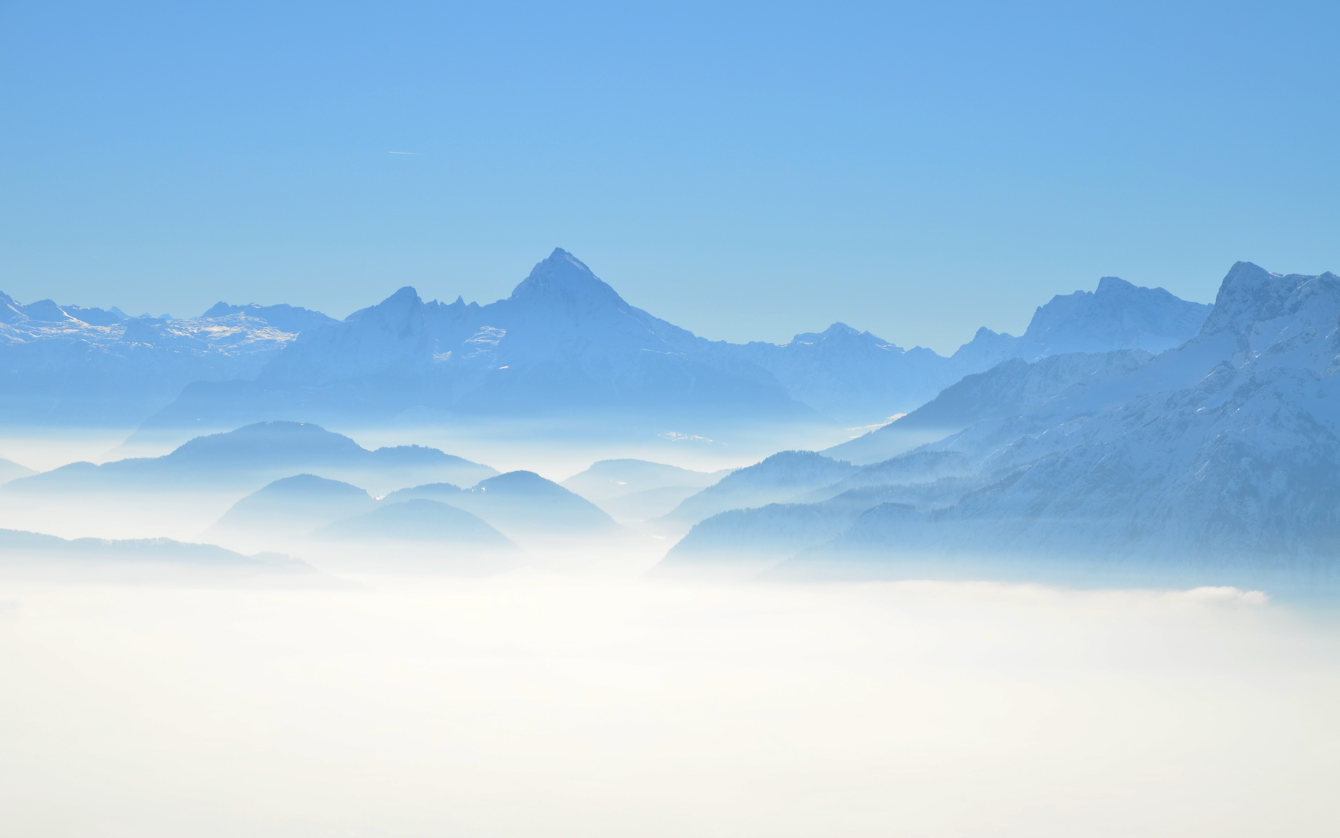 klarer himmel tapete,berg,himmel,gebirge,natürliche landschaft,atmosphäre