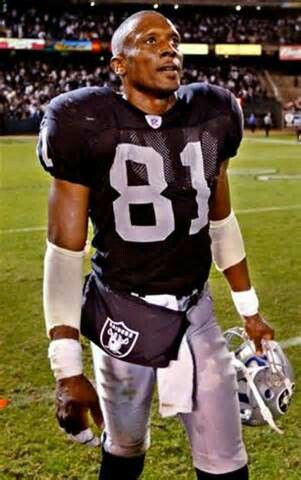 bo jackson wallpaper,sprint football,player,sports gear,american football,team sport