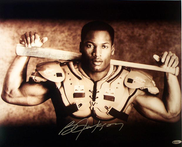 fondo de pantalla de bo jackson,frio,fotografía,parafernalia autografiada de fútbol,camiseta