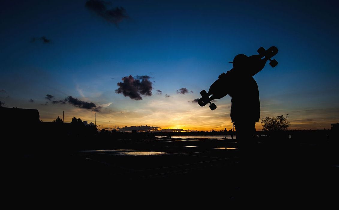 fonds d'écran cool de skateboard,ciel,nuage,silhouette,le coucher du soleil,la photographie