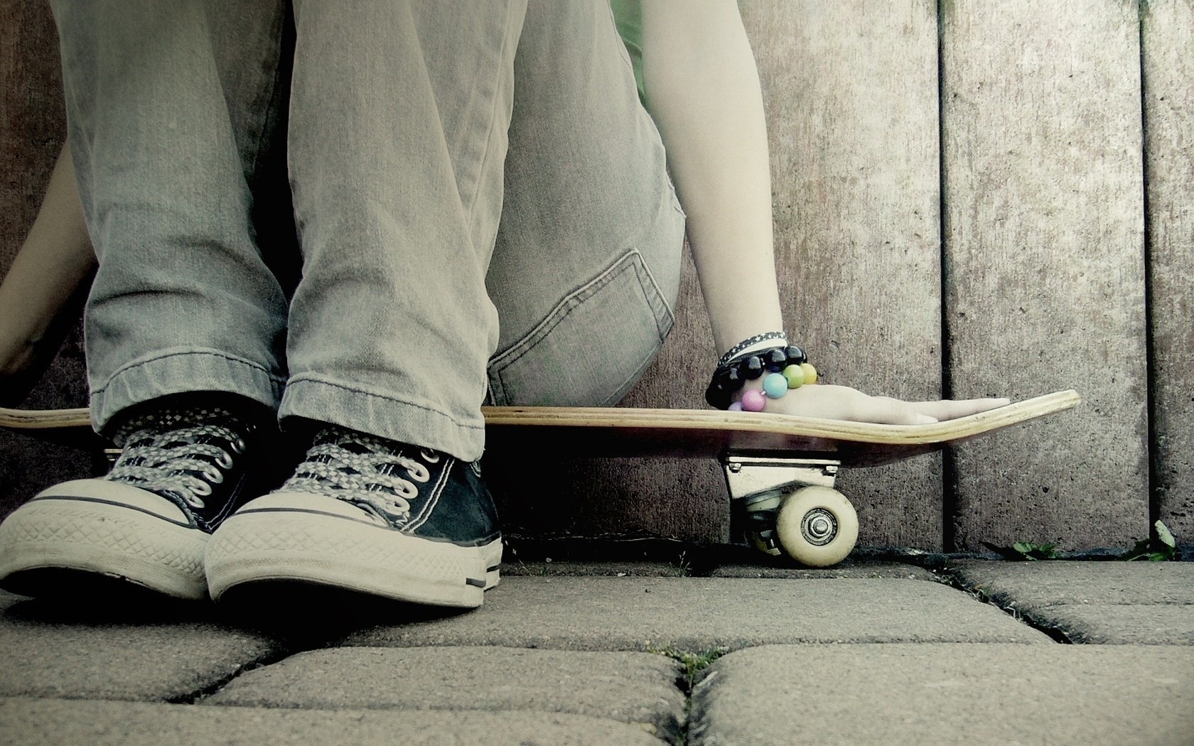 ragazza skateboard wallpaper,longboarding,skateboard,longboard,calzature,scarpa da skate