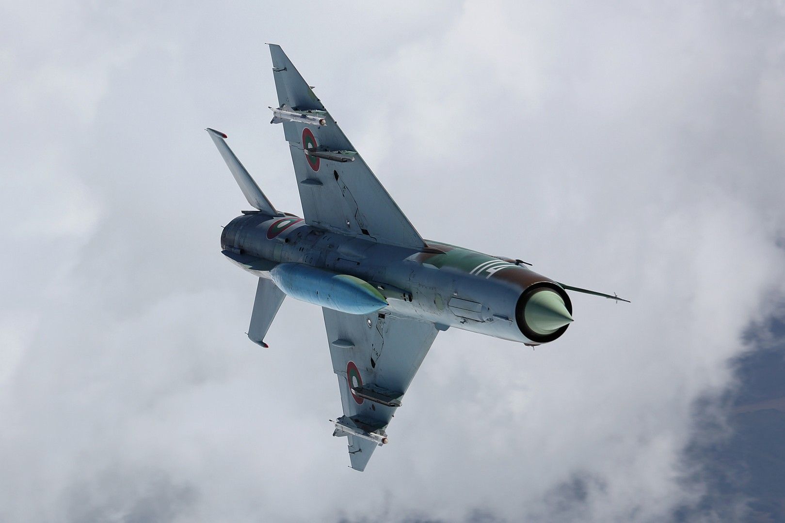 mig 21 wallpaper,flugzeug,flugzeug,luftfahrt,luftwaffe,fahrzeug