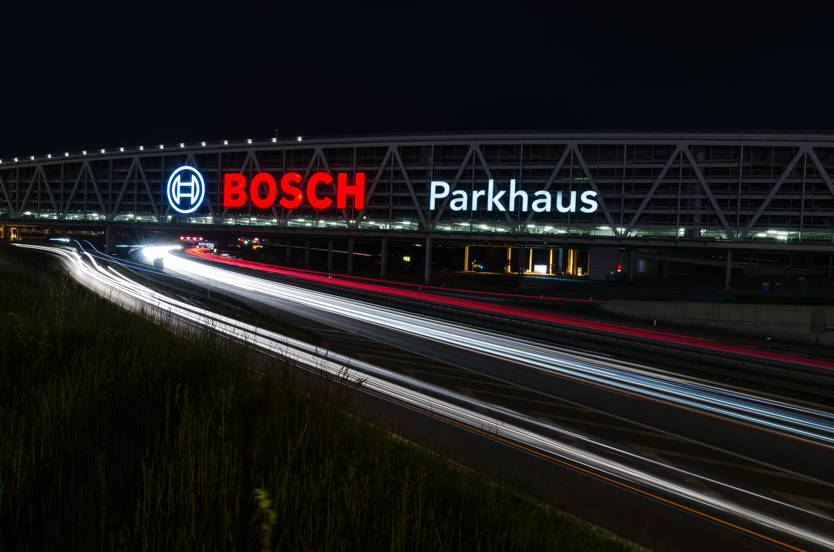 bosch wallpaper,mode of transport,transport,night,road,metropolitan area