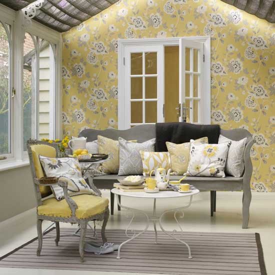 papel pintado amarillo de la sala de estar,mueble,sala,habitación,amarillo,diseño de interiores