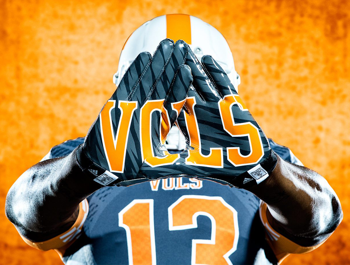 tennessee football wallpaper,super bowl,player,competition event,sports gear,team