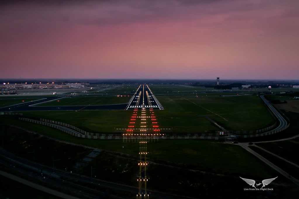 carta da parati della pista,pista di decollo,cielo,fotografia aerea,orizzonte,notte