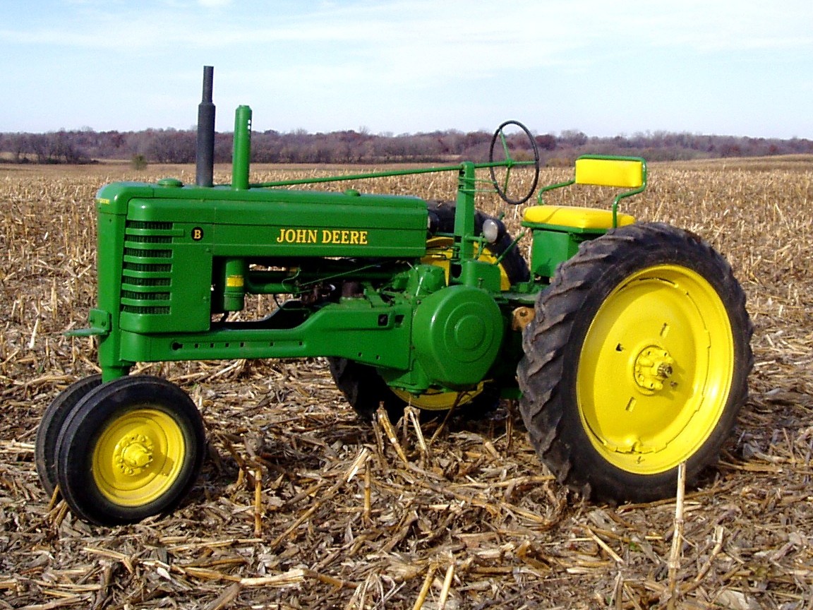 john deere tractor wallpaper,land vehicle,tractor,vehicle,agricultural machinery,field