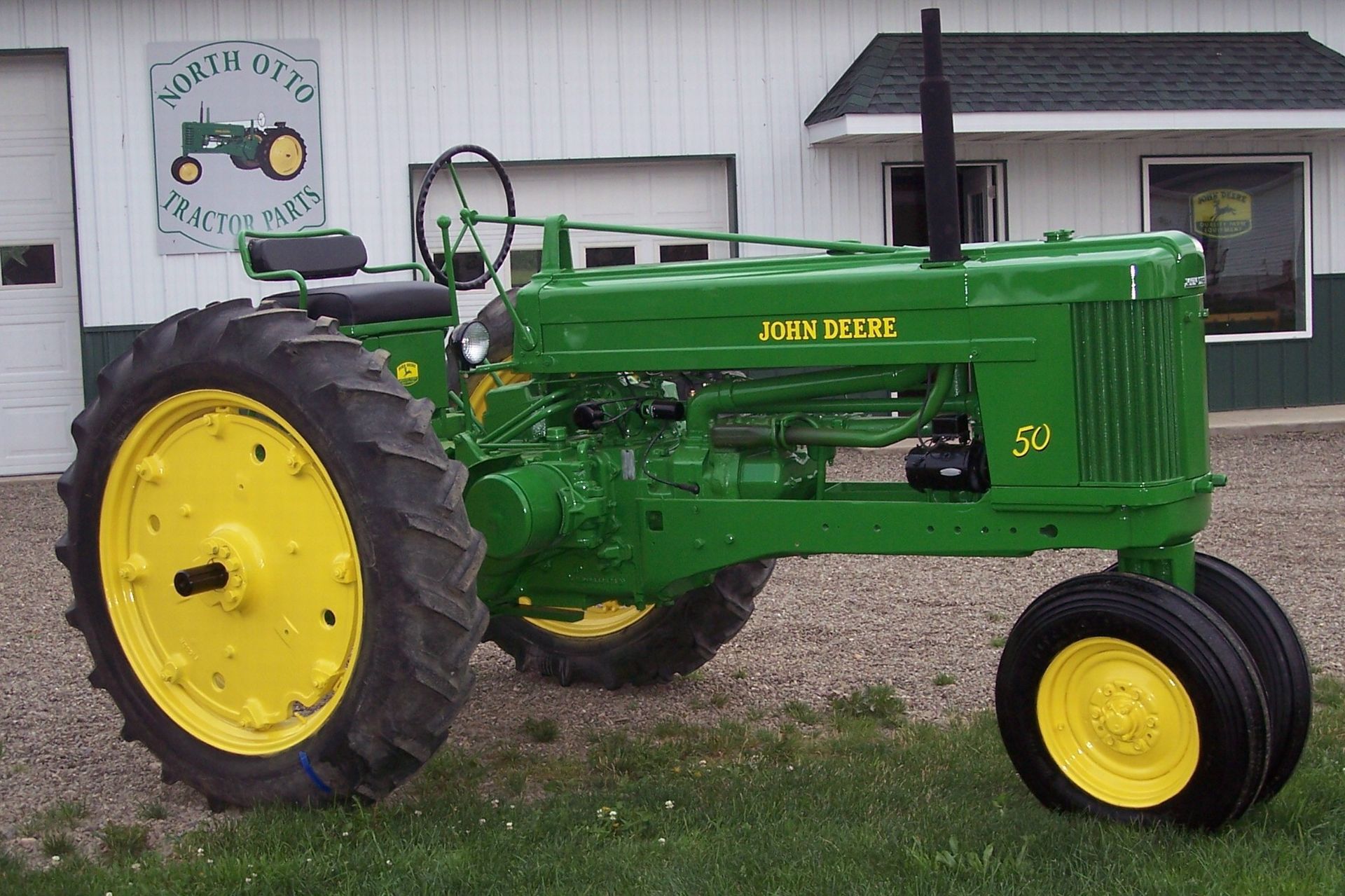 john deere tractor wallpaper,land vehicle,tractor,vehicle,agricultural machinery,car