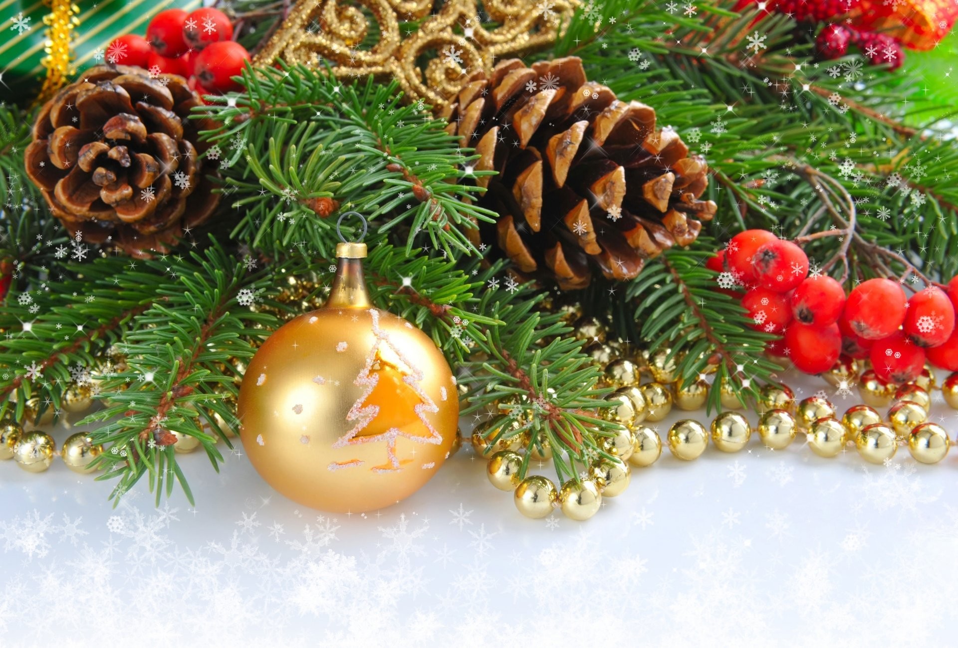 ホリー壁紙,クリスマスツリー,クリスマスの飾り,クリスマスオーナメント,針葉樹コーン,木