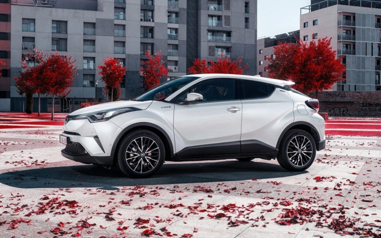 toyota chr wallpaper,land vehicle,vehicle,car,automotive design,sport utility vehicle