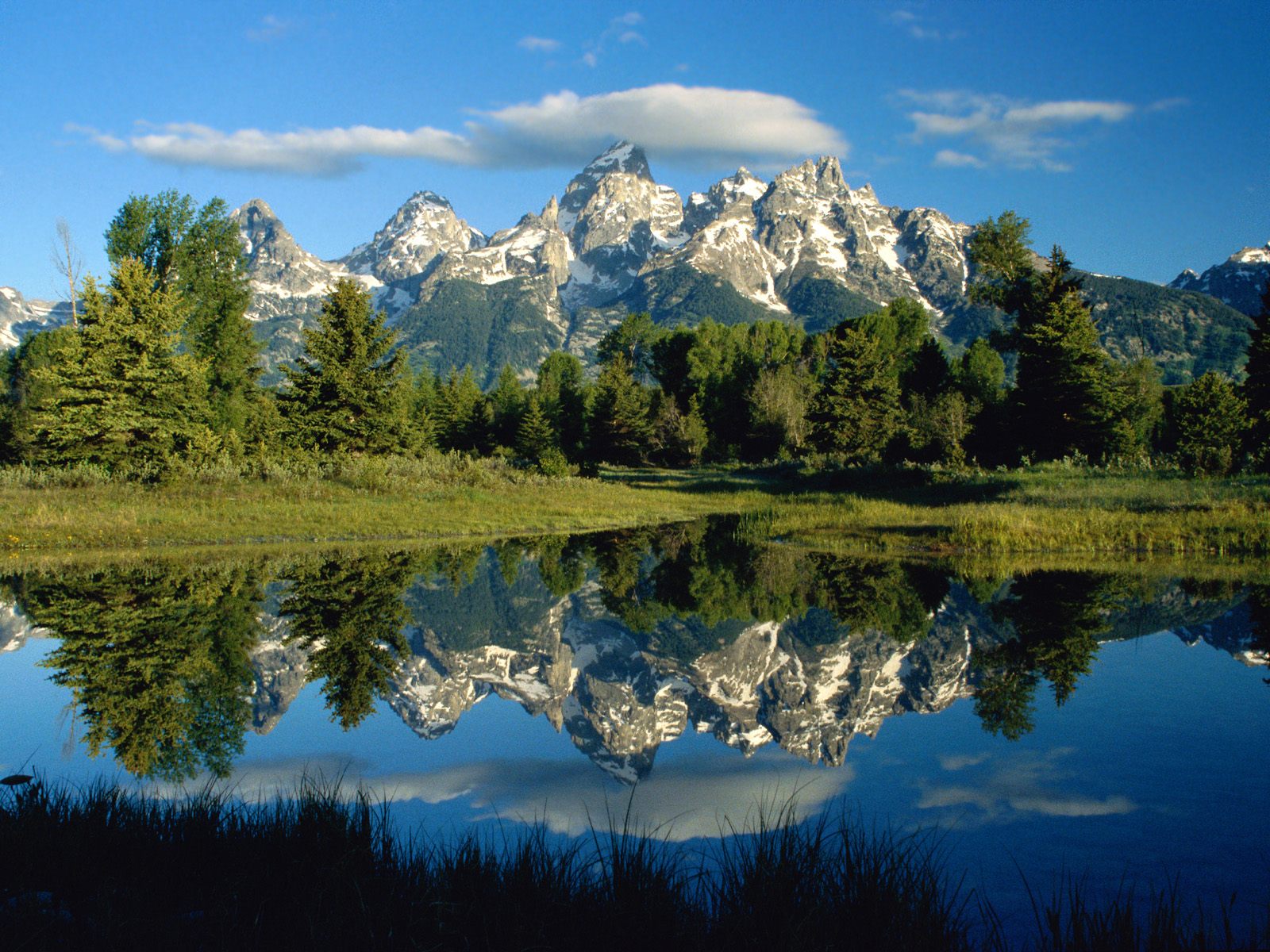 naturaleza montaña fondo de pantalla,reflexión,paisaje natural,naturaleza,montaña,cielo