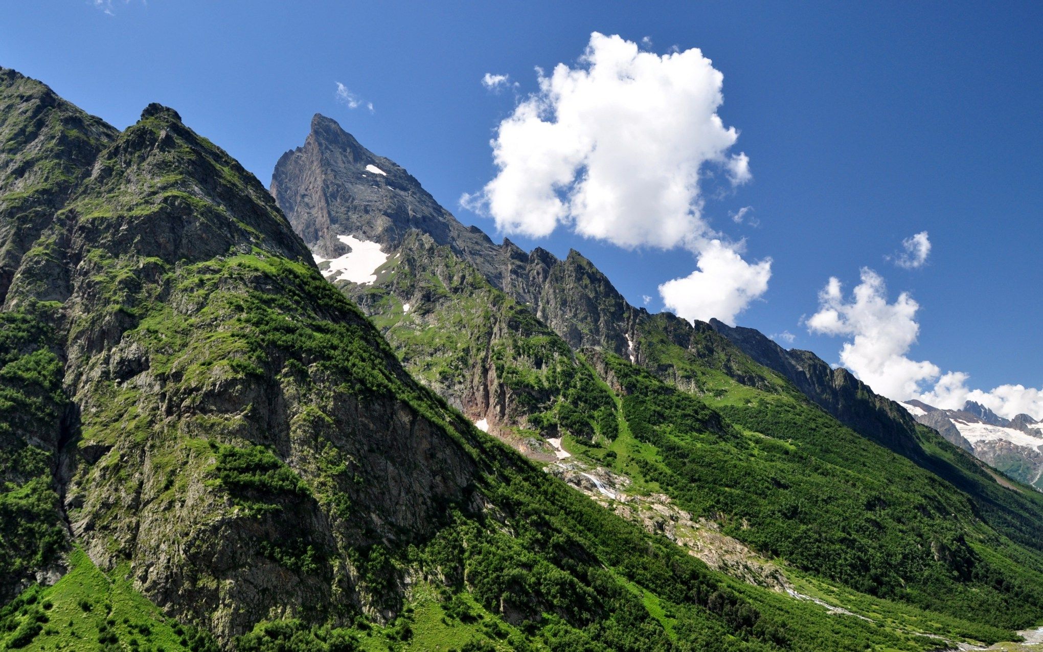 colline fond d'écran hd,montagne,chaîne de montagnes,paysage naturel,station de montagne,la nature