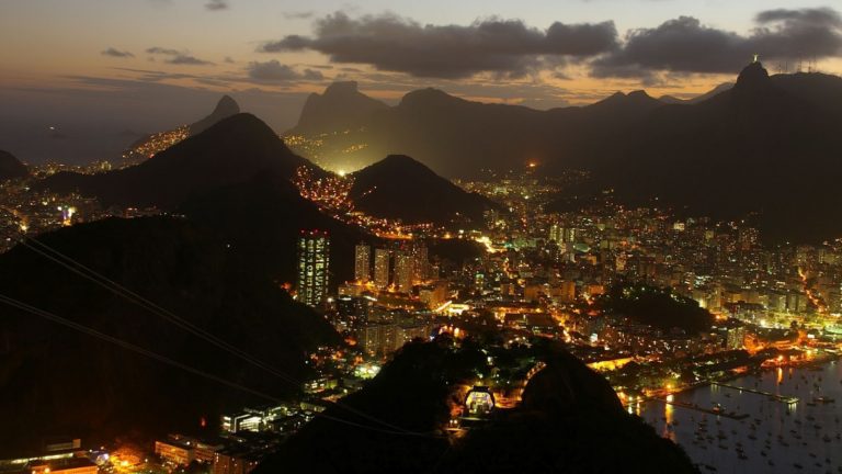 foto fondo de pantalla descarga gratuita,cielo,noche,paisaje urbano,ciudad,montaña