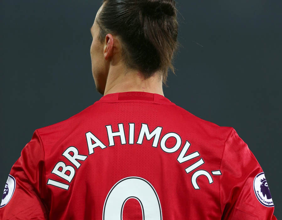 ibrahimovic fond d'écran homme utd,jersey,tenue de sport,joueur,t shirt,rouge