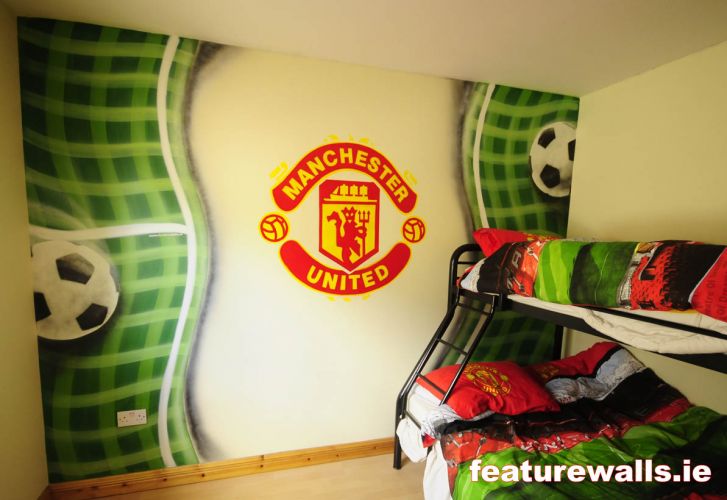 manchester united wallpaper for bedroom,room,textile,linens