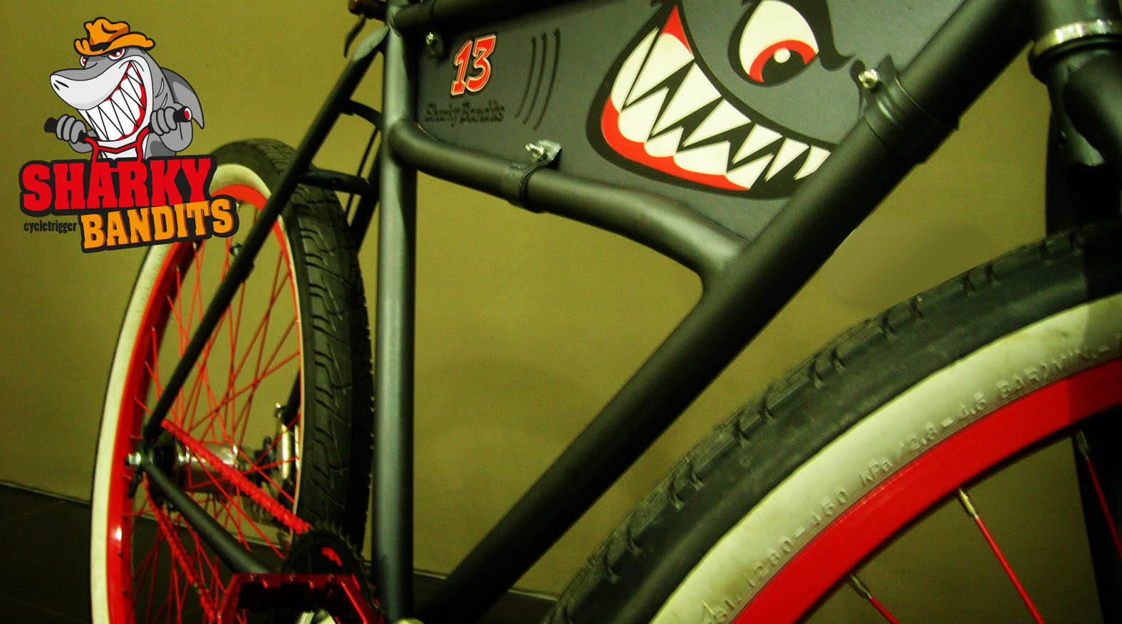 wallpaper sepeda bmx,bicycle wheel,bicycle frame,bicycle tire,bicycle,vehicle