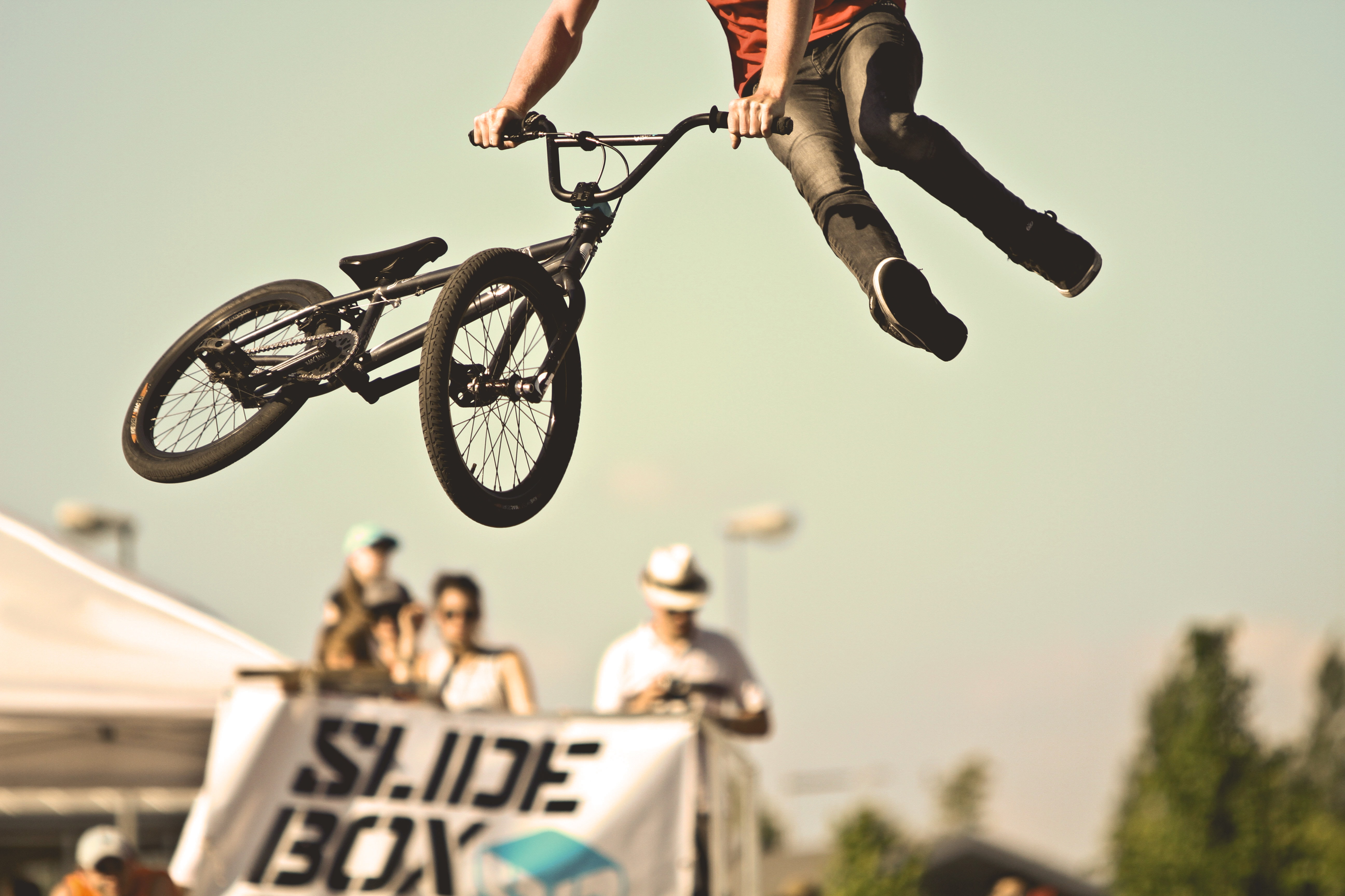 sfondi sepeda bmx,freestyle bmx,bici bmx,esecutore di stunt,sport estremo,gli sport