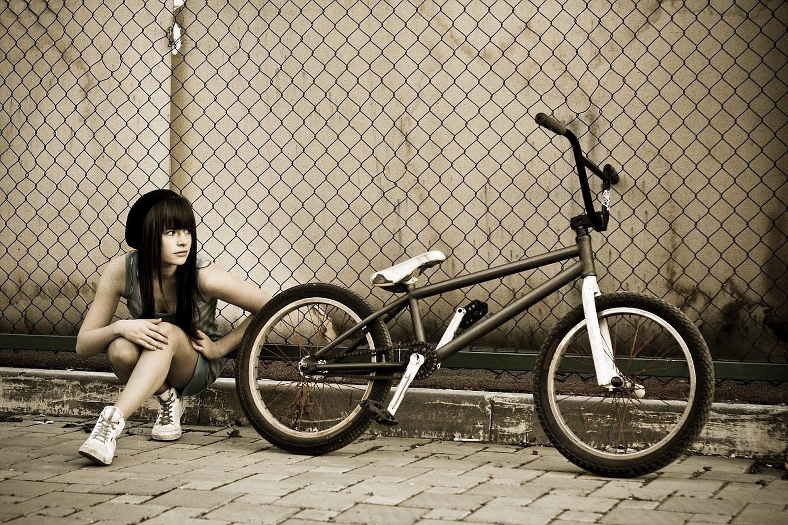 bmx wallpaper hd,bicycle,vehicle,bicycle saddle,bicycle wheel,bicycle frame
