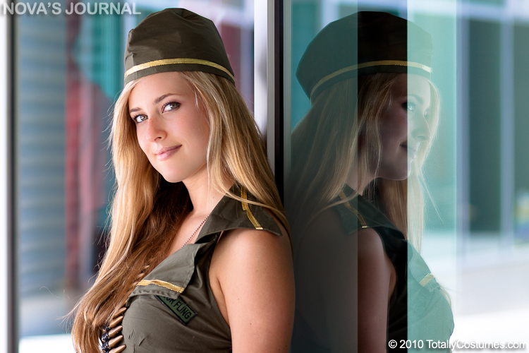fondo de pantalla de chica del ejército,cabello,rubio,belleza,sombrero,peinado