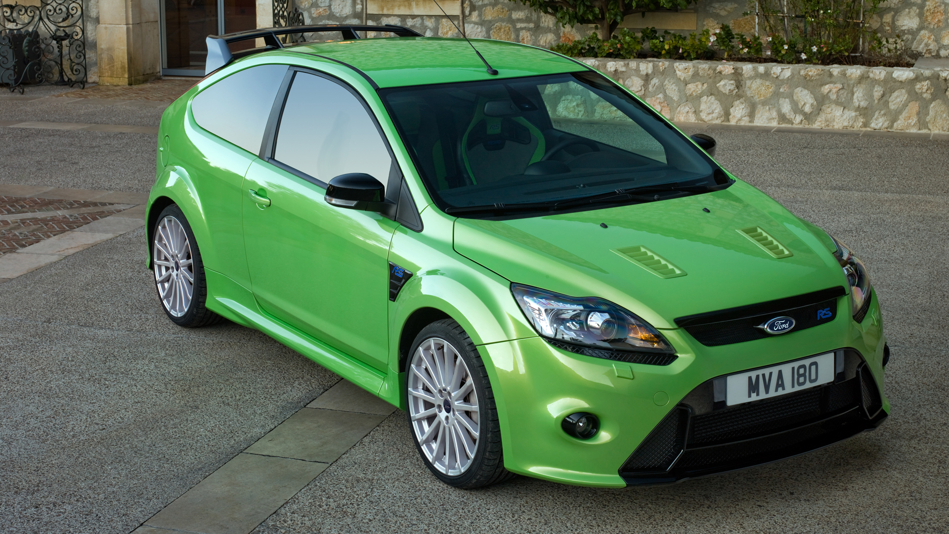 ford focus rs wallpaper,land vehicle,vehicle,car,motor vehicle,full size car