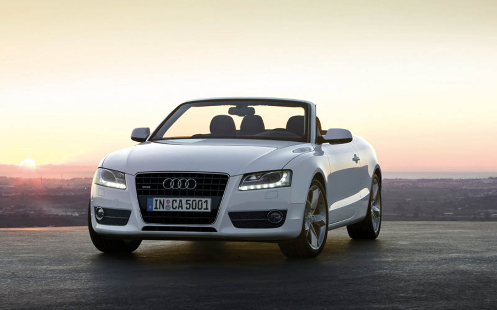 fonds d'écran audi,véhicule terrestre,véhicule,voiture,audi,blanc