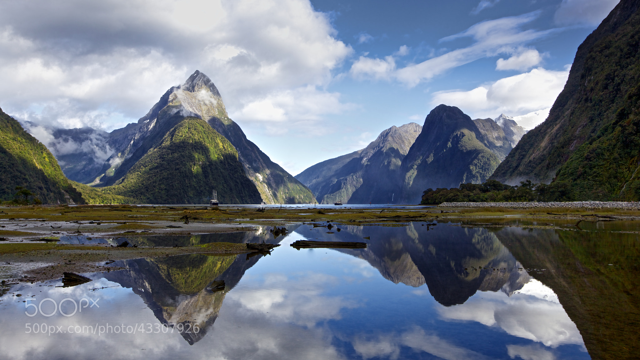 fondo de pantalla insonorizado b & q,reflexión,montaña,paisaje natural,naturaleza,cordillera