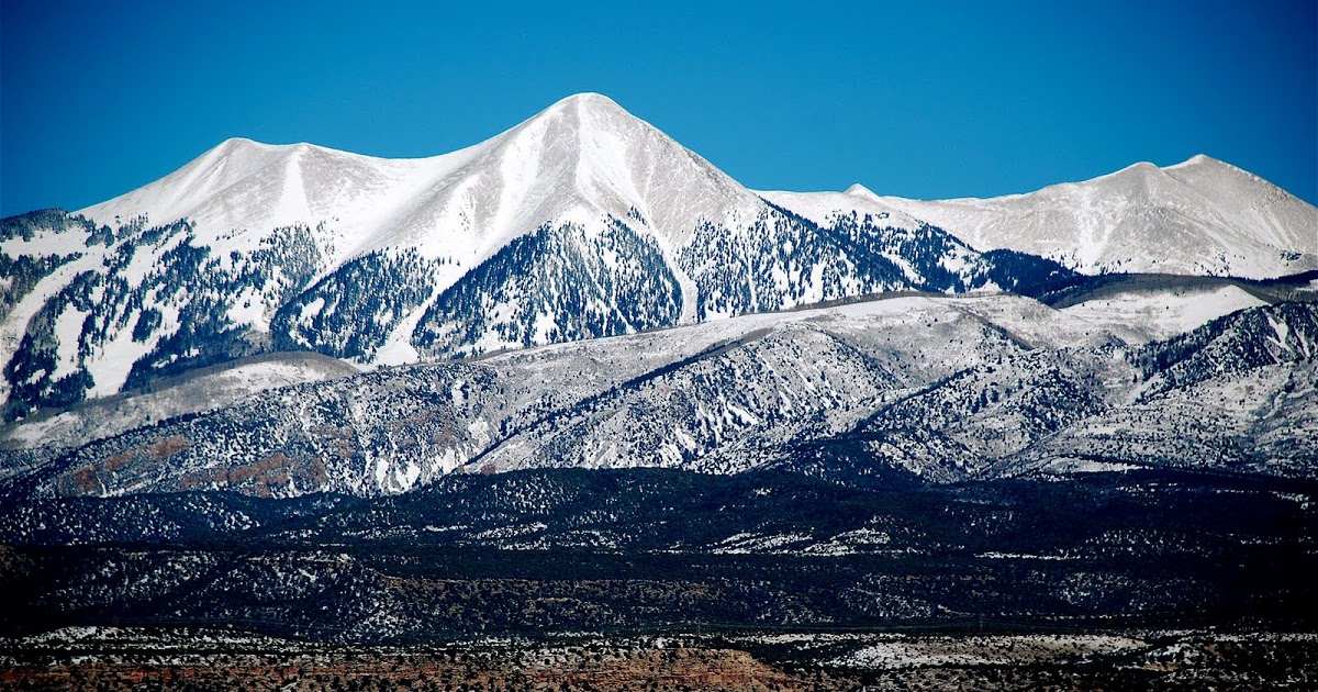 mb wallpaper,mountainous landforms,mountain,mountain range,highland,sky