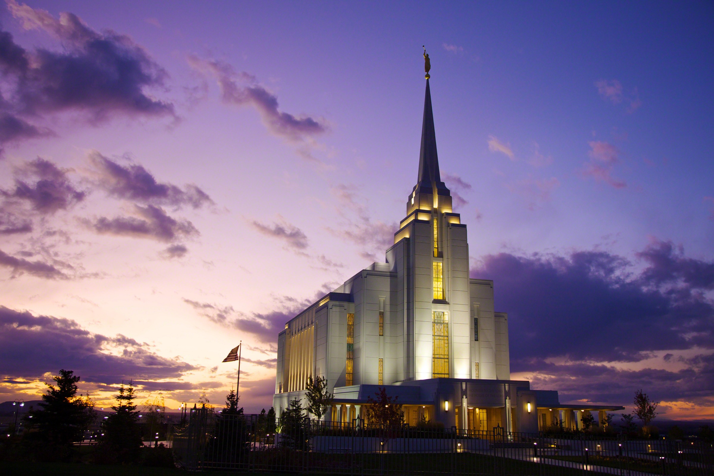 fond d'écran lds temple,ciel,flèche,architecture,clocher,bâtiment