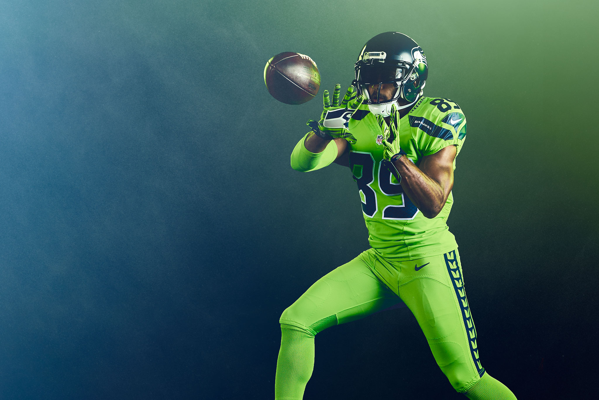 doug baldwin wallpaper,green,player,one day international,sports,sports gear