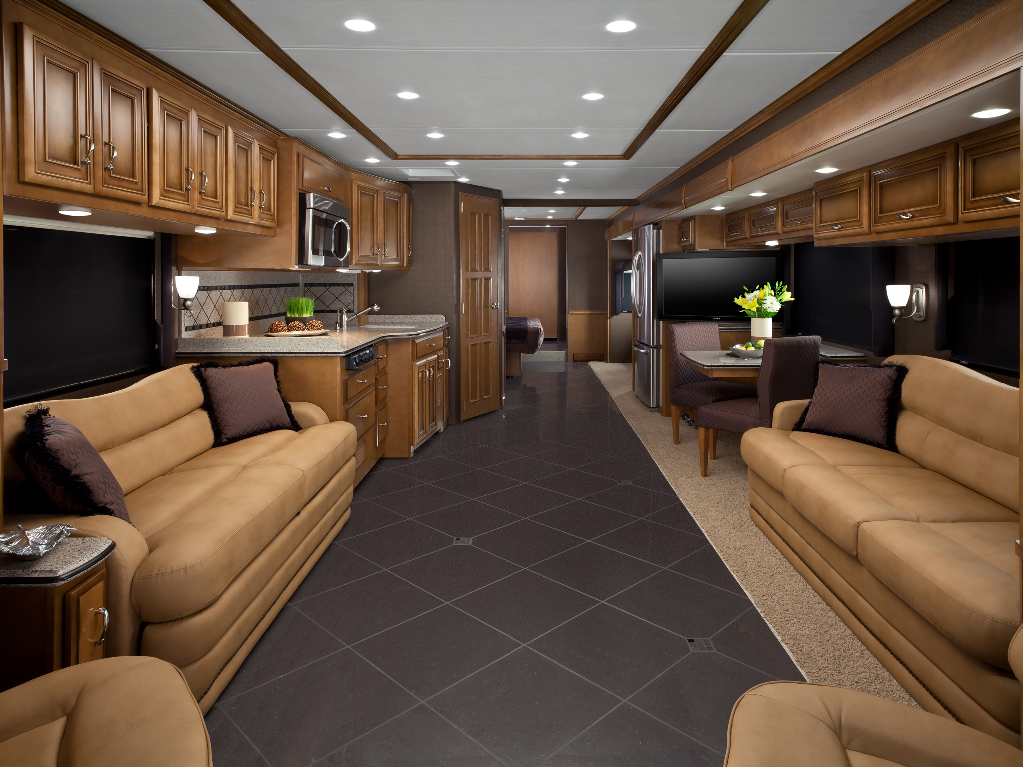 fondo de pantalla de autocaravana,habitación,diseño de interiores,edificio,mueble,vehículo de lujo