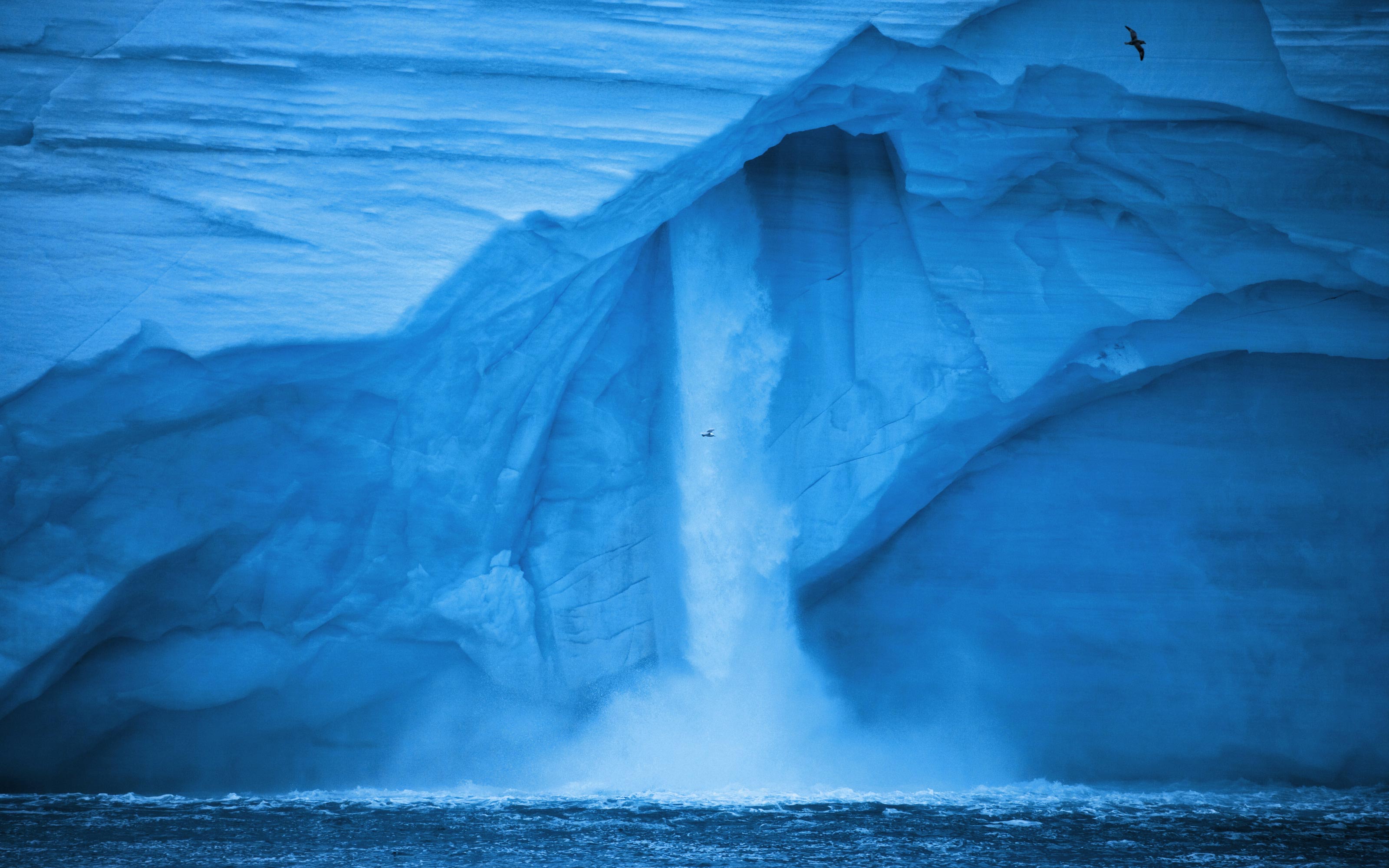 mac lion wallpaper,iceberg,ola,azul,cueva de hielo,oceano