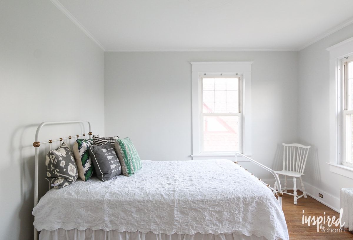 wallpaper builders warehouse,bedroom,furniture,room,bed,property