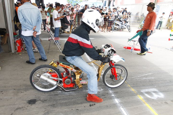 papier peint moteur balap,véhicule,vélo,cyclisme,accessoire de vélo,équipement sportif