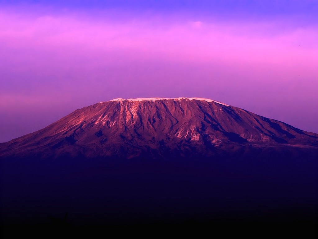 papier peint kilimandjaro,ciel,montagne,stratovolcan,colline,chaîne de montagnes