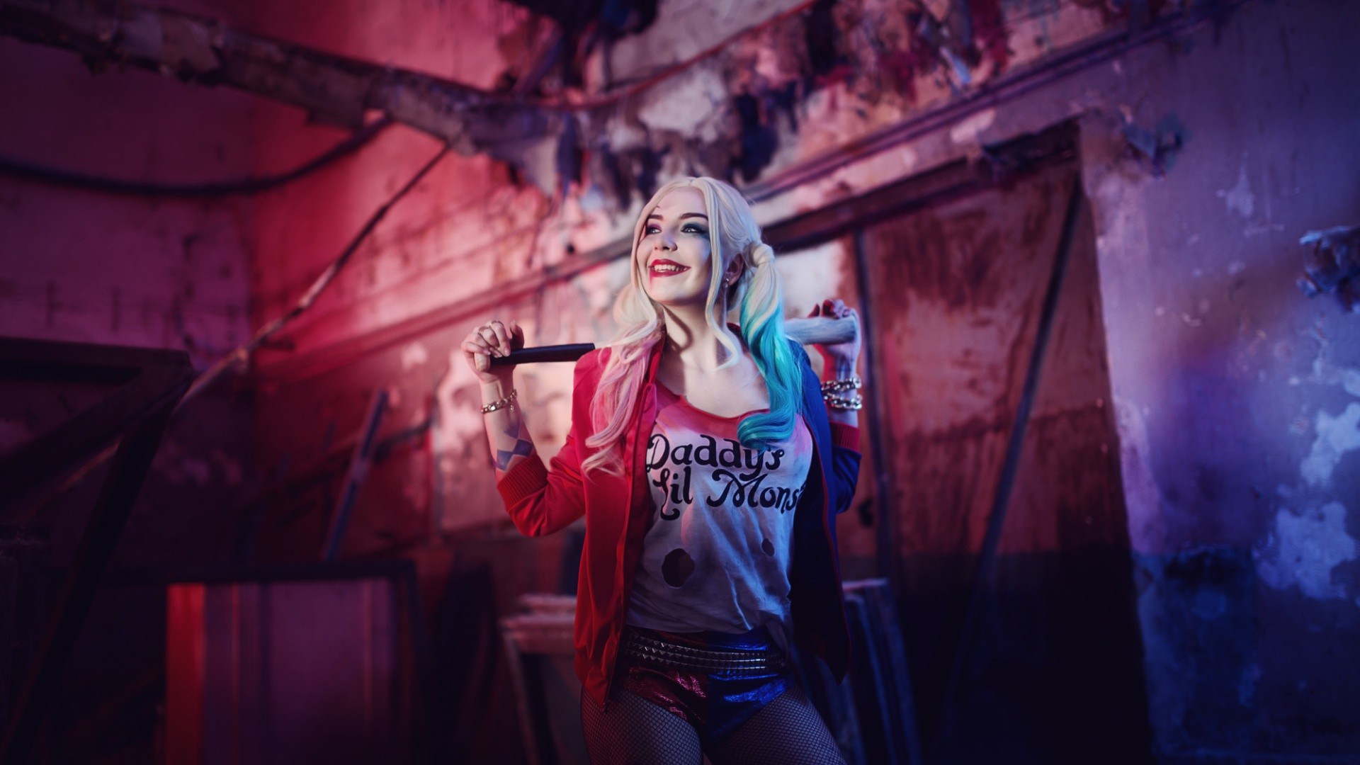 margot robbie harley quinn fond d'écran,rouge,rose,performance,violet,étape