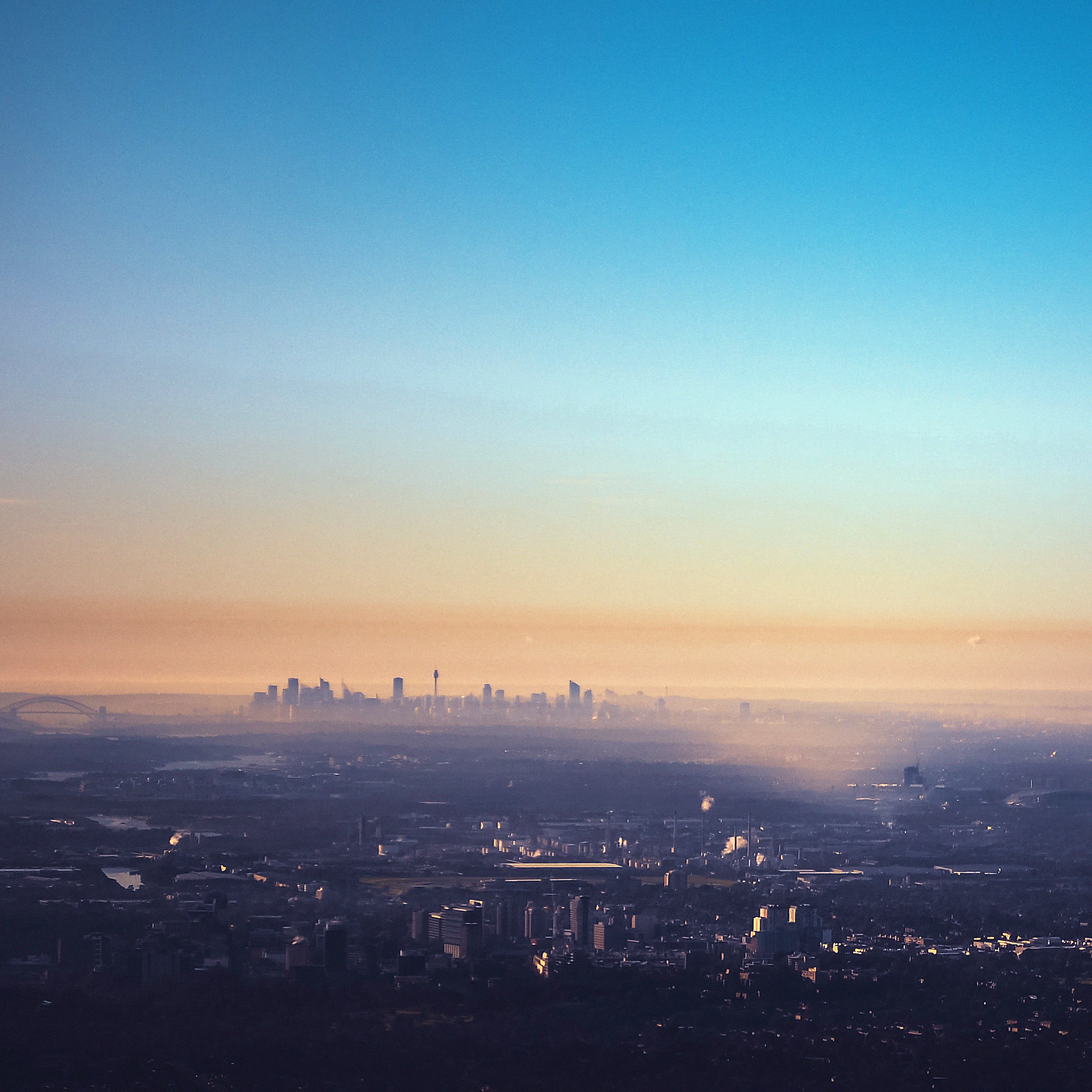 australia iphone wallpaper,sky,atmospheric phenomenon,horizon,atmosphere,urban area