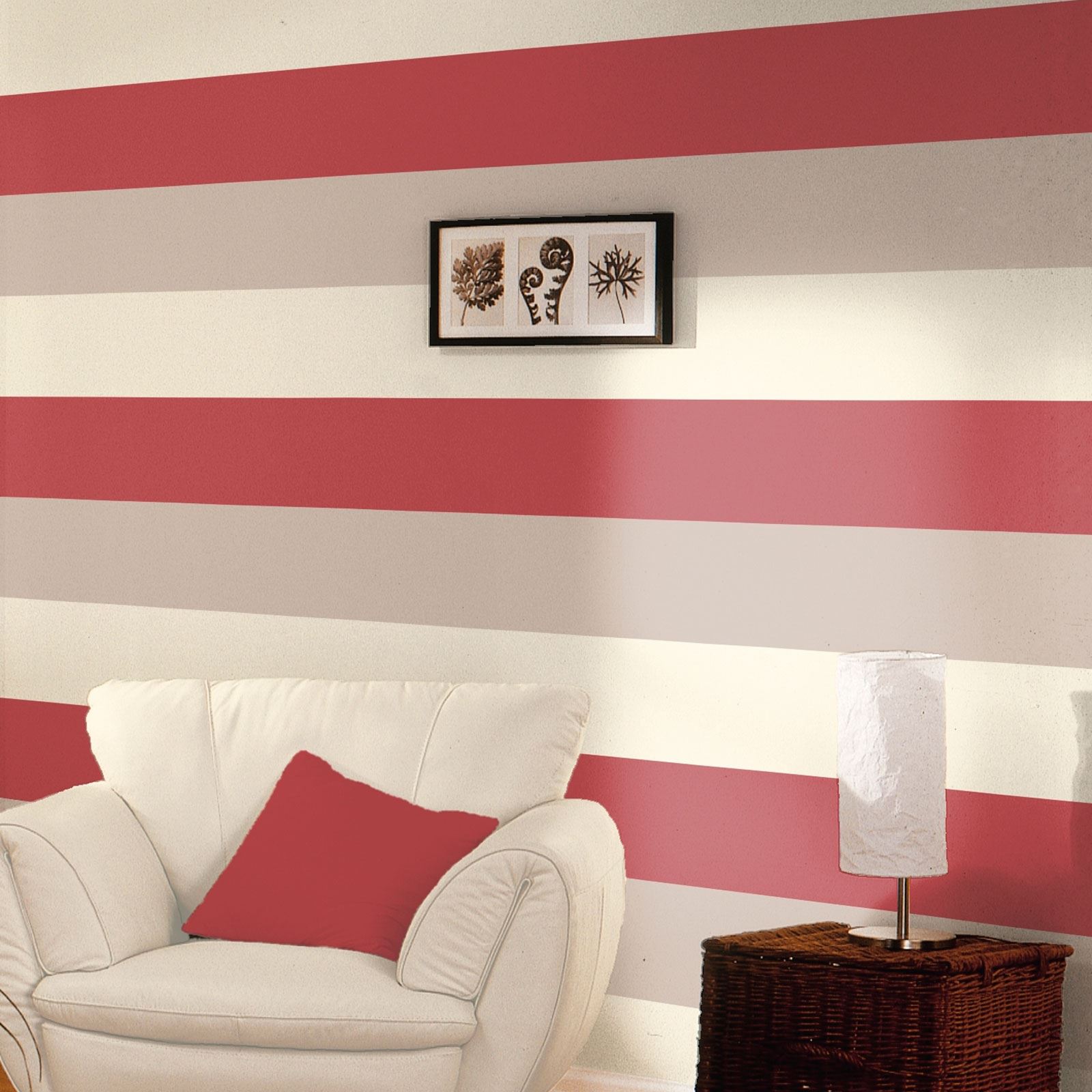 회색과 크림 스트라이프 벽지,벽,빨간,분홍,방,인테리어 디자인