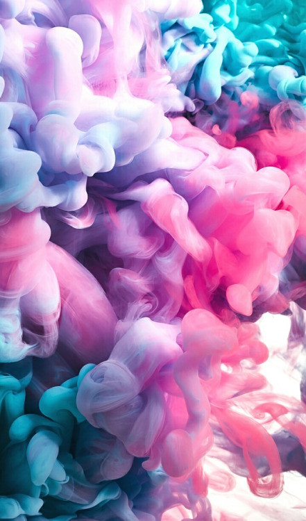 かわいいtumblrの壁紙 ピンク 雲 花弁 空 カラフル Wallpaperuse
